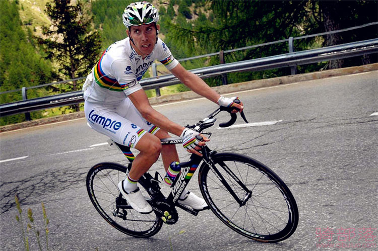 环瑞士自行车赛 美利达蓝波车队Rui Costa夺冠
